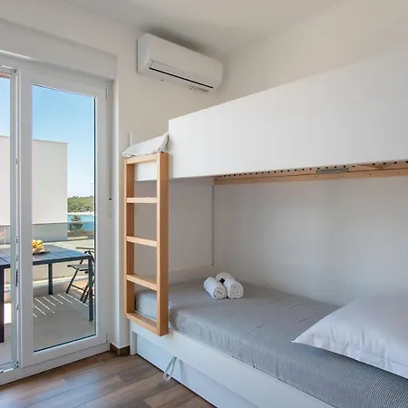 Apartament Mia By Pag Tours