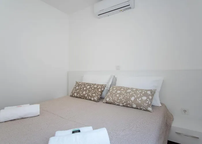 Mia By Pag Tours Šimuni